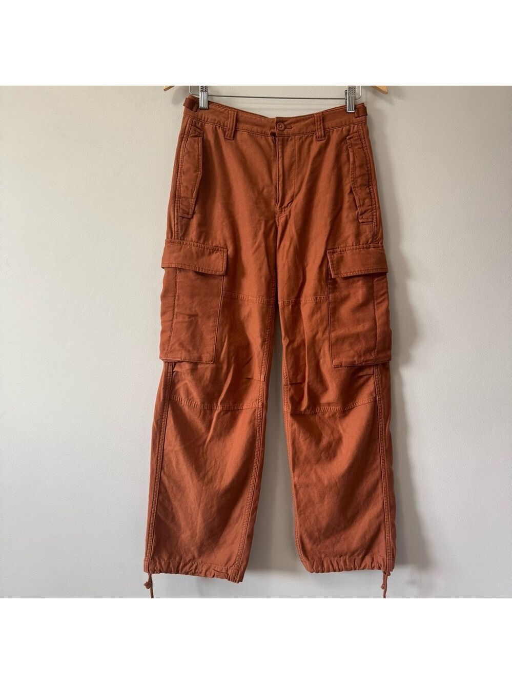 Aritzia TNA Women's Rust Cargo Jeans